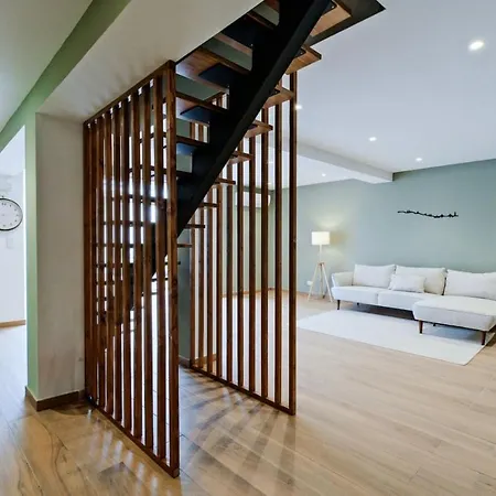 Lovely Fully Equipped Near Subway N8 리스본