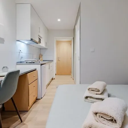 Apartment Lovely Fully Equipped Near Subway N8 Lisbon